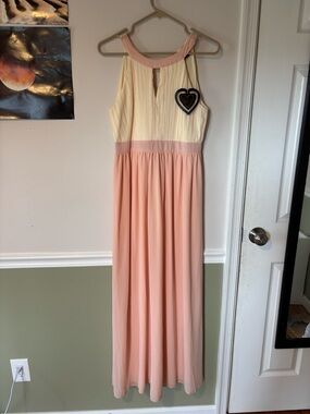 Club L Maxi Dress Size 12 Cream Nude Colorblock Pleated NWT